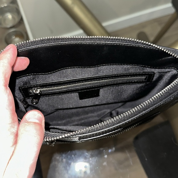 GUCCI BLACK SMALL MESSENGER BAG UNISEX - Picture 6 of 6